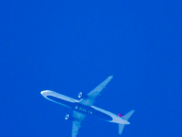 Airbus A321 (N375DN) - DAL1284br /DEN-ATLbr /07/19/22