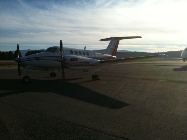 Beechcraft Super King Air 300 (N58ES)