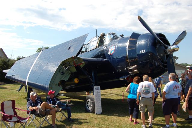 — — - Wings & Wheels 2016! Sloas Field. Sleeping TBM. pretty big a/c for this show!