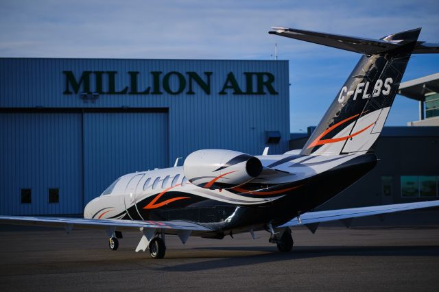 Cessna Citation CJ4 (C-FLBS)