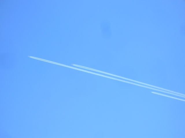 Boeing Globemaster III (C17) - Flight of three C-17s over Hill AFB, Utah. Heading for KTCM.