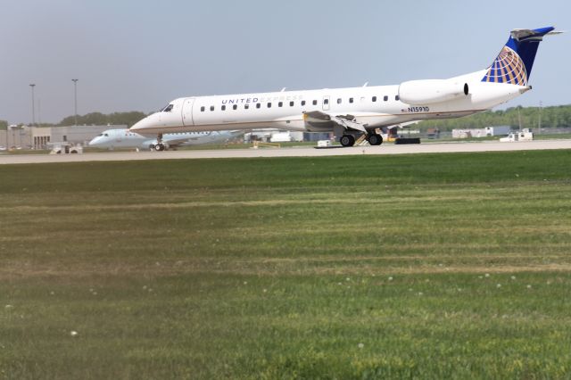 Embraer ERJ-145 (N15910) - OWNER WELLS FARGO BANK