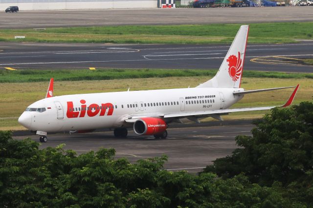 Boeing 737-900 (PK-LFY)