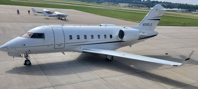 Canadair Challenger (N305LX) - Outside Of N305LX
