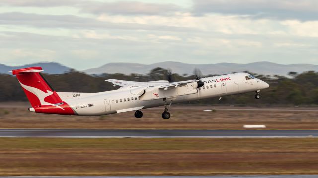 de Havilland Dash 8-400 (VH-LQH)