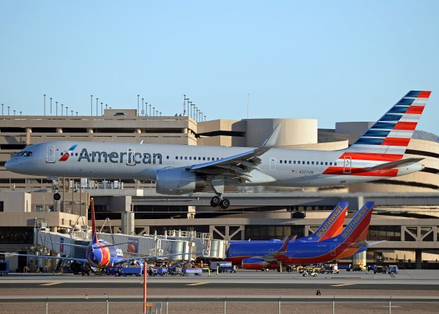 Boeing 757-200 (N207UW)