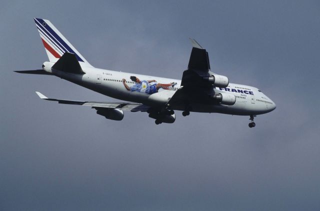 Boeing 747-400 (F-GEXA) - Final Approach to Narita Intl Airport Rwy34L on 1998/07/18