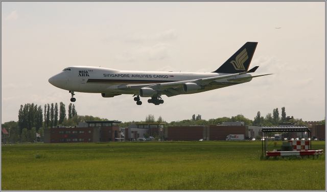 Boeing 747-200 (9V-SFJ)