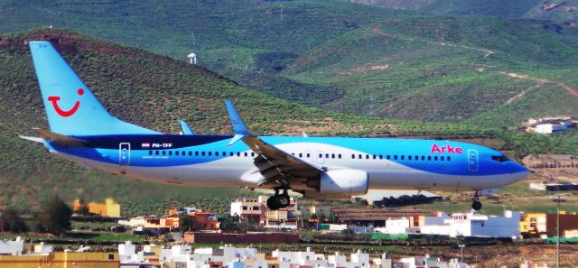 Boeing 737-700 (PH-TFF) - PH-TFF ArkeFly Boeing 737-86N  LPA/GCLP