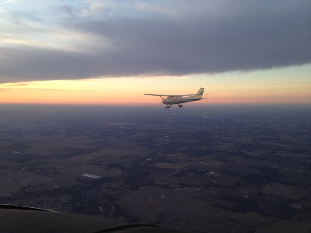 Cessna Skyhawk (N13156) - Sunset flight. Sadly pic is a little blurry
