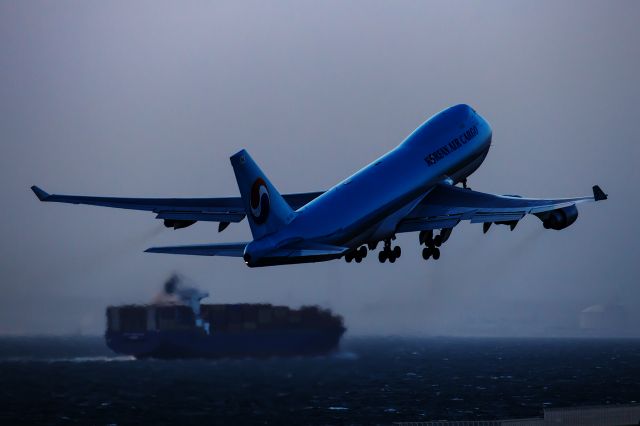 Boeing 747-400 (HL7448)