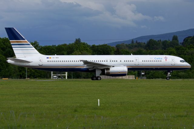 Boeing 757-200 (EC-HDS)