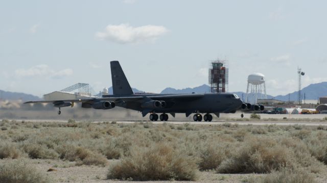 Boeing B-52 Stratofortress —