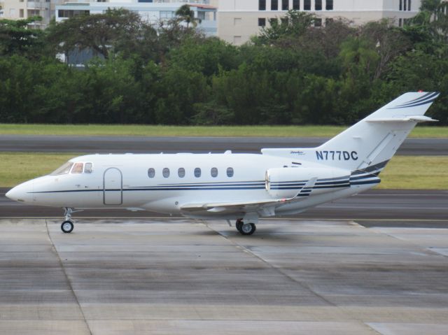 Hawker 800 (N777DC)