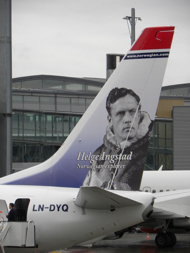 Boeing 737-800 (LN-DYQ)