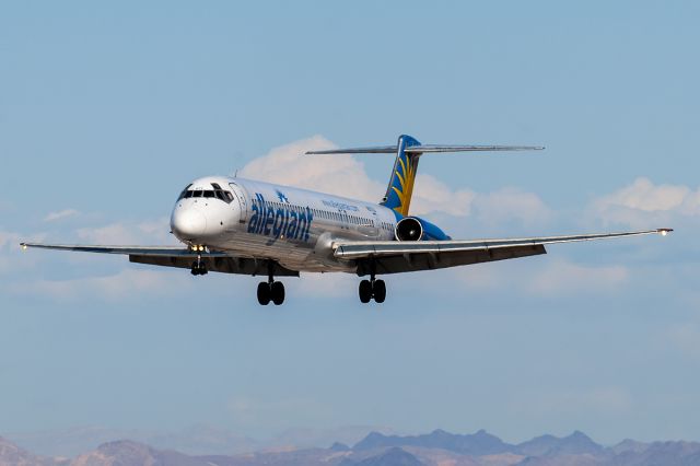 McDonnell Douglas MD-83 (N877GA) - 3/22/2014