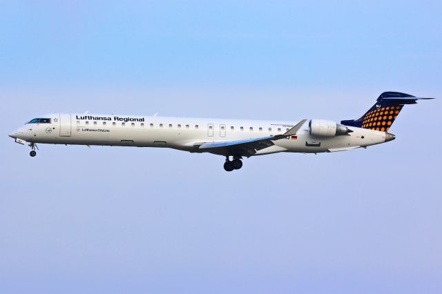Canadair Regional Jet CRJ-900 (D-ACNJ)