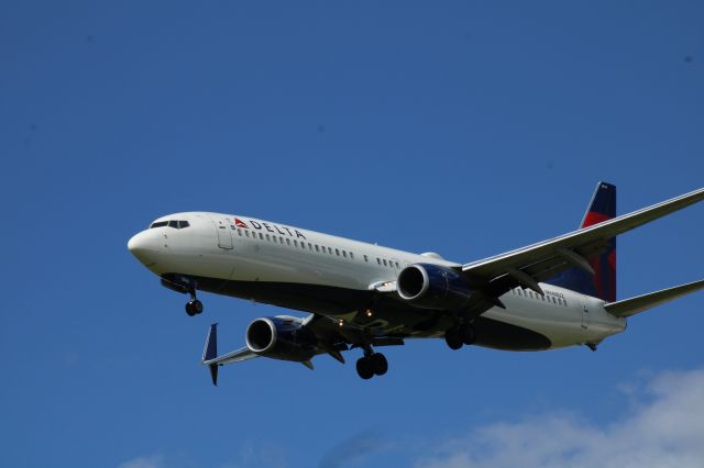 Boeing 737-900 (N948DZ)