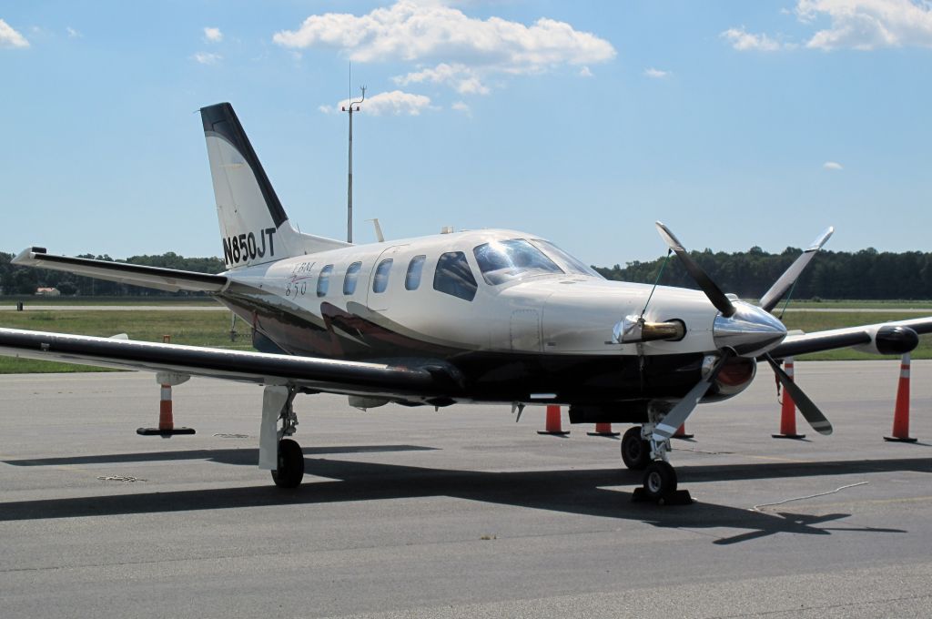 Photo of Socata TBM-700 (N850JT) - FlightAware