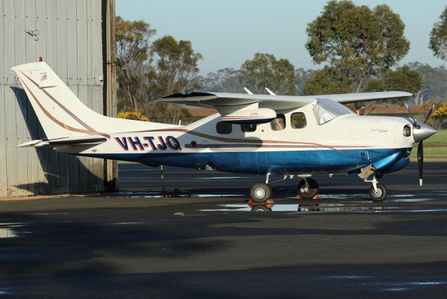 Cessna P210 Pressurized Centurion (VH-TJQ)