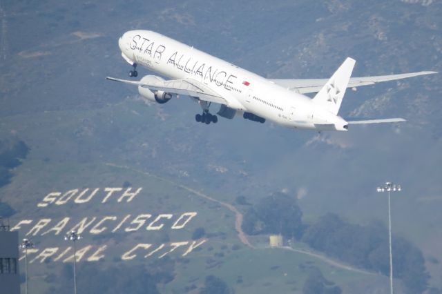 BOEING 777-300ER (9V-SWI)