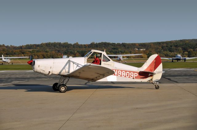 Piper PA-25 Pawnee (N9809P) - Piper PA-25-235 spent the afternoon towing gliders around KFDK on 10/26/08.