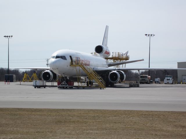 McDonnell Douglas DC-10 (C-GKFB)