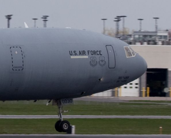 Boeing MD-11 (AMC50030) - No location is given for US military aircraft.