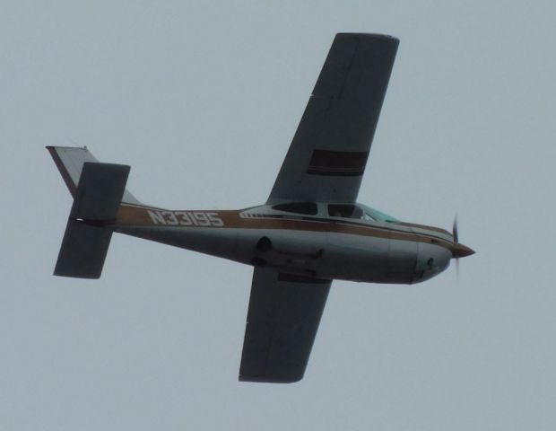 Cessna 177RG Cardinal RG (N33195) - N33195 near Agate Beach, Oregon 28th March 2019.