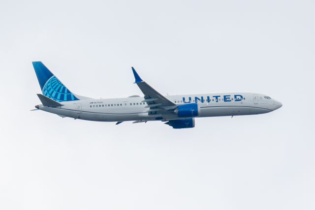 Boeing 737 MAX 9 (N17529) - On approach as seen from Denny Park on 10/22/23 around 1600