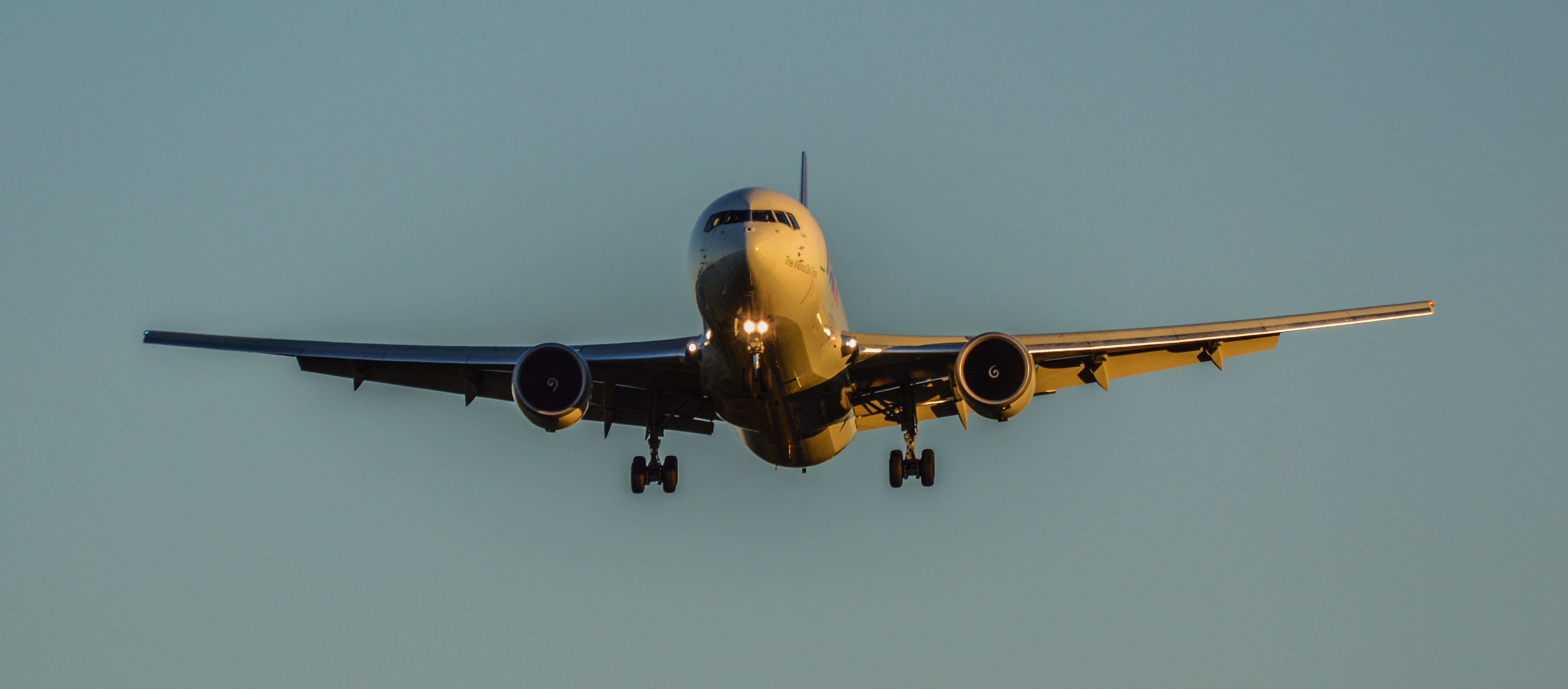 BOEING 767-300 (N121FE) - Shot with a Nikon D3200 w/ Nikkor 70-300mmbr /Best viewed in Full Size