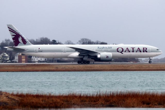 BOEING 777-300 (A7-BEP) - 'Qatari 743' arriving from Doha  