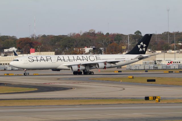 Airbus A340-300 (D-AIGW)