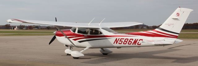 Cessna Skylane (N586MC) - Nov of 2013...