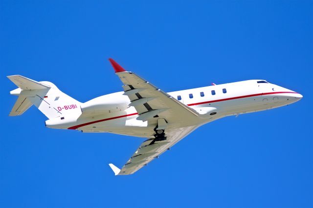 Bombardier Challenger 300 (D-BUBI)