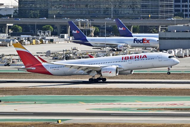Airbus A350-900 (EC-OAY)