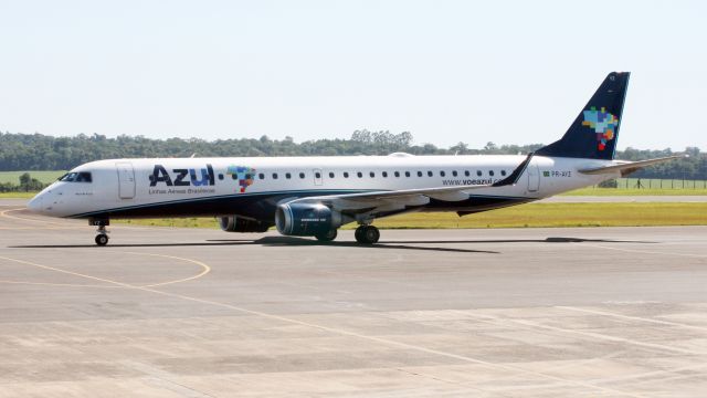 Embraer ERJ-190 (PR-AYZ)