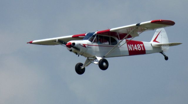 Piper L-21 Super Cub (N148T) - On final is this 1953 L-21 Super Cub PA-18-105 in the Summer of 2021.
