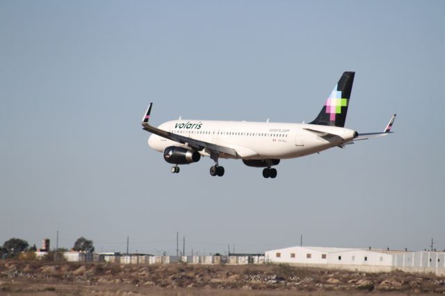 Airbus A320 (XA-VLL) - FINAL APPROACH 27 MMTJ