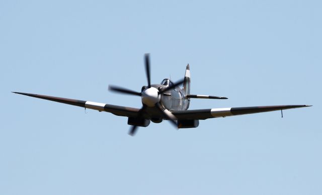 SUPERMARINE Spitfire (F-AZJS)