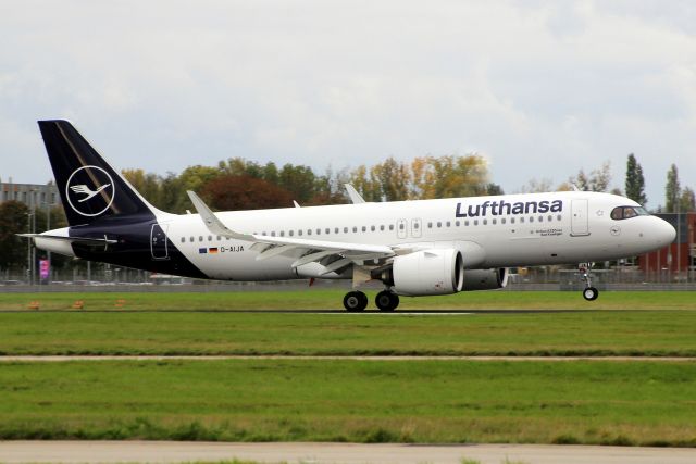 Airbus A320neo (D-AIJA) - Touching down on rwy 09L on 16-Oct-20 operating flight DLH908 from EDDF on its first visit to EGLL.