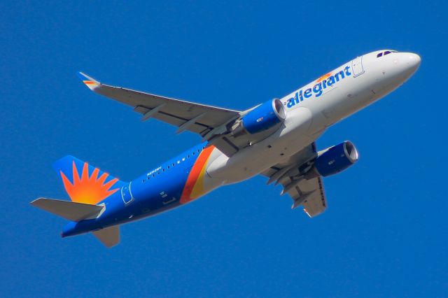 Airbus A320 (N252NV)