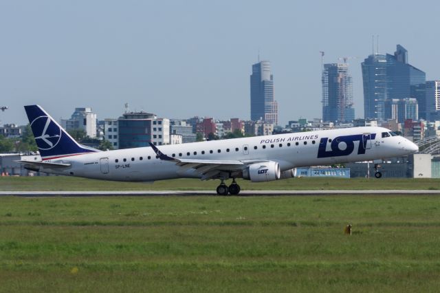 EMBRAER 195 (SP-LNE)