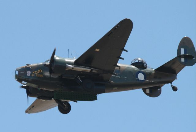 Lockheed P-2 Neptune (VH-IOY) - November warbirds show