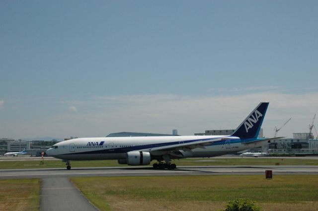 Boeing 777-200 (JA706A)