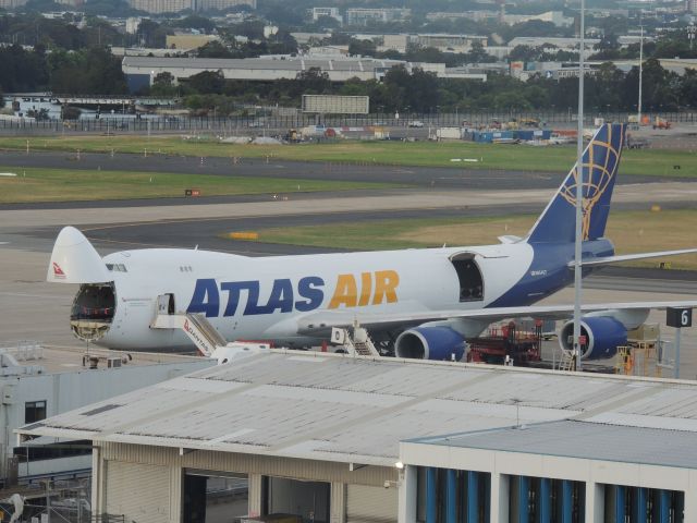 Boeing 747-400 (N854GT) - This photo was taken at P7 at Sydney international airport. I was looking for the Antonov, and I saw this Atlas air 747 