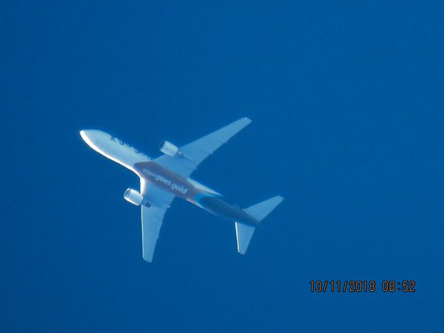 BOEING 767-300 (N313AZ)