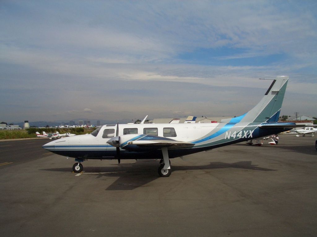 Piper Aerostar (N44XX)