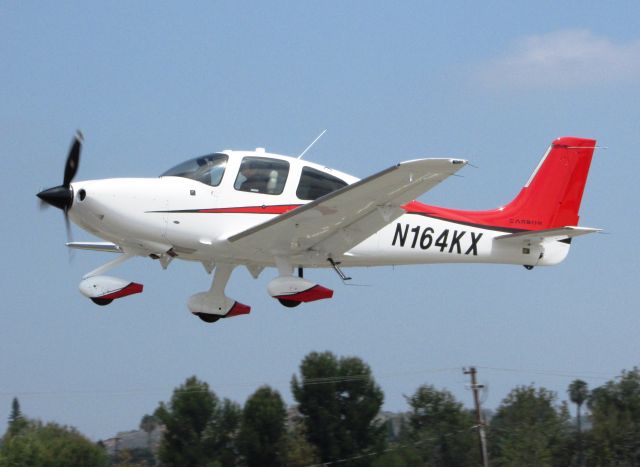 Cirrus SR-22 (N164KX) - Taking off from RWY 24