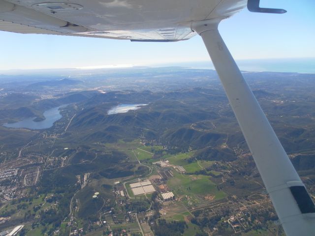 Cessna Skyhawk (N52364) - Solo cross country, what a beautiful day!